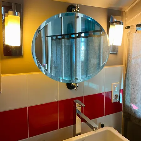 La Renaissance Hotel 4*
