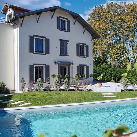 La Renaissance 4*