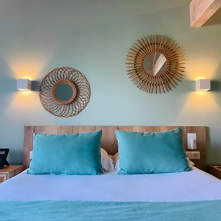 La Renaissance Отель