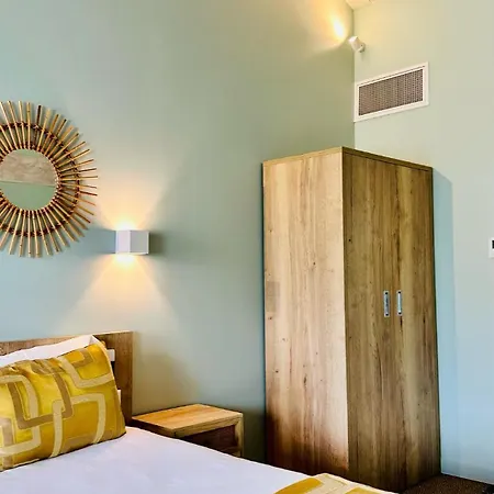 La Renaissance Hotel
