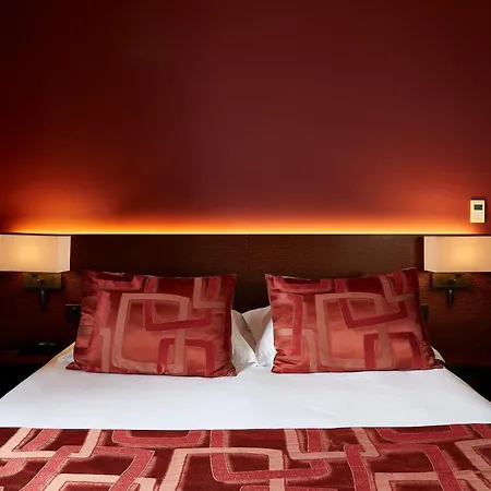 La Renaissance Hotel 4*