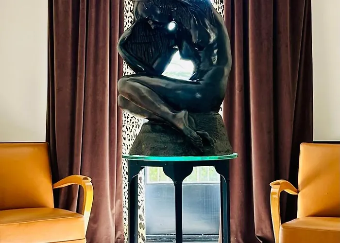 La Renaissance 4* Bayona