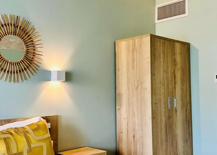 La Renaissance Hotel