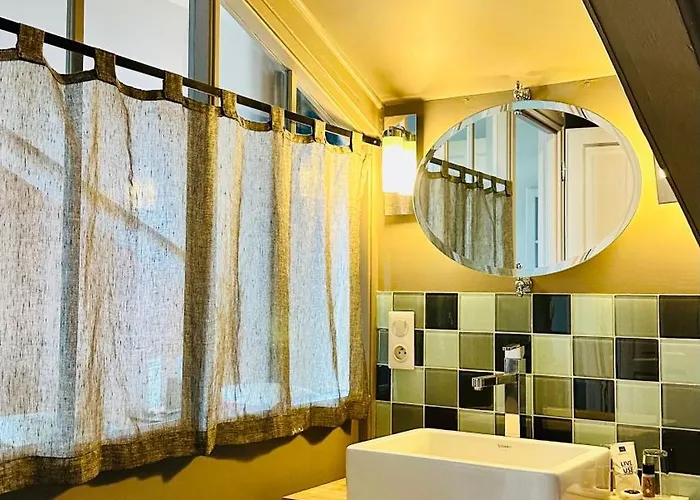 La Renaissance Hotel 4*