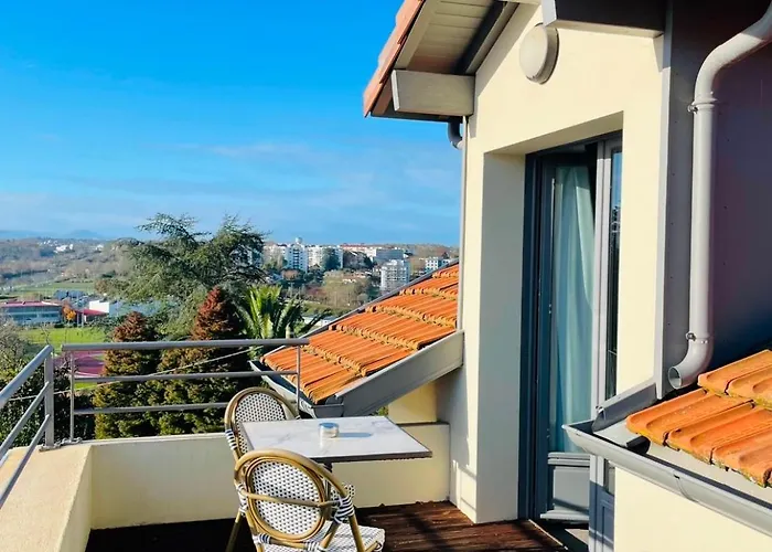 Отель La Renaissance 4*